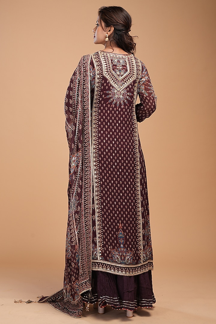 Wine Georgette Digital Printed & Hand Embroidered Kurta Set by NIRRAAMYAA at Pernia's Pop Up Shop
