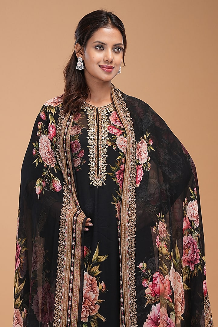Black Dobby Georgette Digital Printed & Embroidered Kurta Set by NIRRAAMYAA at Pernia's Pop Up Shop