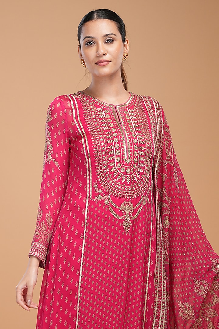 Fuchsia Dobby Georgette Digital Printed & Hand Embroidered Kurta Set by NIRRAAMYAA at Pernia's Pop Up Shop