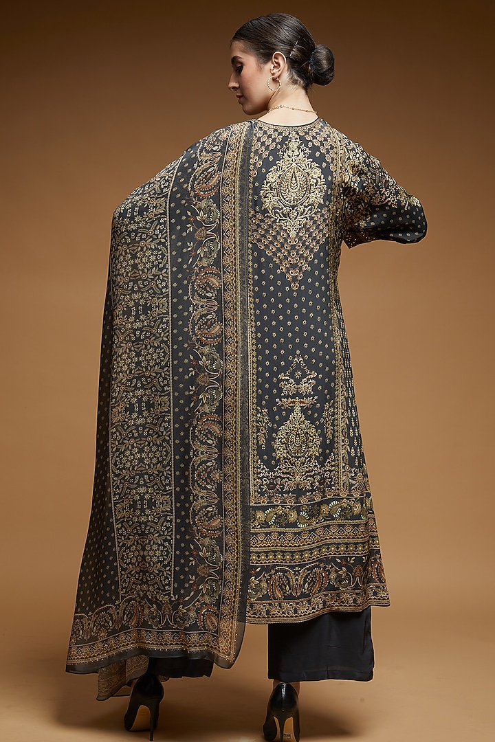 Grey Bemberg Crepe Digital Printed Kurta Set by NIRRAAMYAA at Pernia's Pop Up Shop