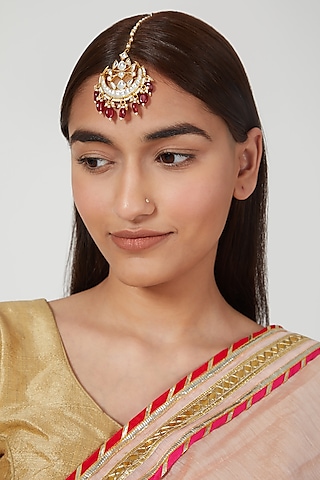 Gold Finish Red Agate Maang Tikka by Namasya