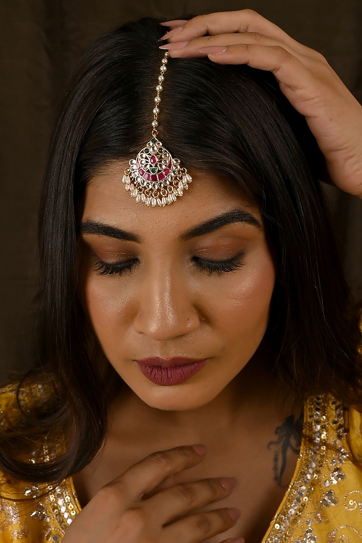 Gold Finish Kundan Polki & Pink Stone Maangtikka by Namasya at Pernia's Pop Up Shop