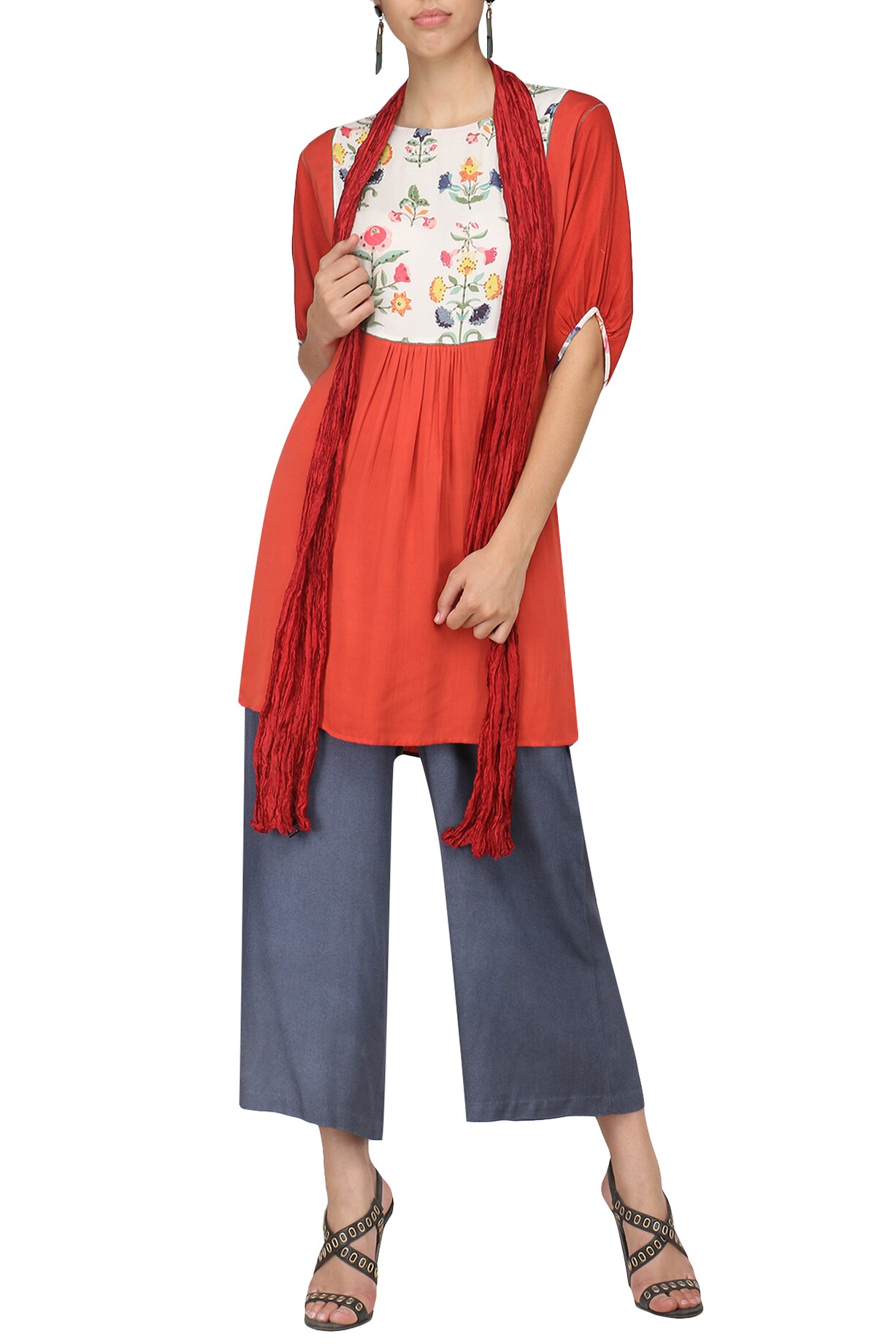 Maroon Crinkled Solid Dupatta main image 0
