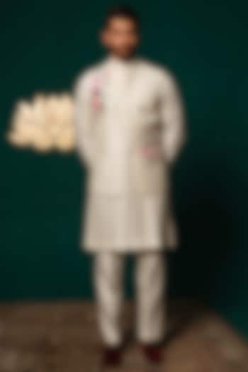 White Silk Handpainted & Handwork Bundi Jacket Set by Niloufer by Aasif Ally Men at Pernia's Pop Up Shop