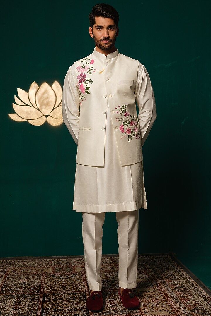 White Silk Handpainted & Handwork Bundi Jacket Set by Niloufer by Aasif Ally Men at Pernia's Pop Up Shop