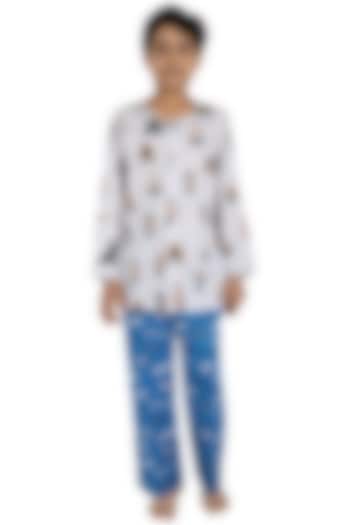 Grey Printed Night Suit For Boys by Nigh Nigh label