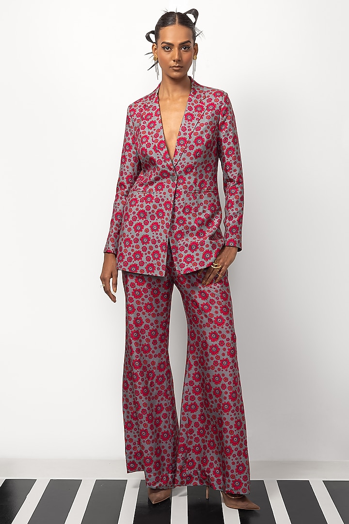 Grey & Pink Dola Silk Printed Blazer Set by Nautanky By Nilesh Parashar at Pernia's Pop Up Shop