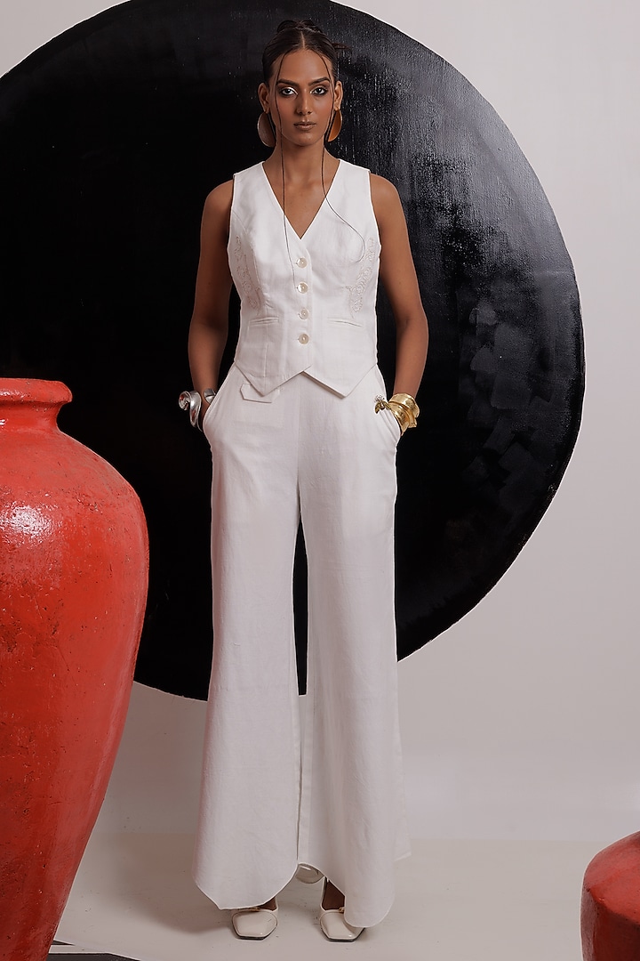 Ivory Handwoven Cotton Co-Ord Set by Nautanky By Nilesh Parashar at Pernia's Pop Up Shop