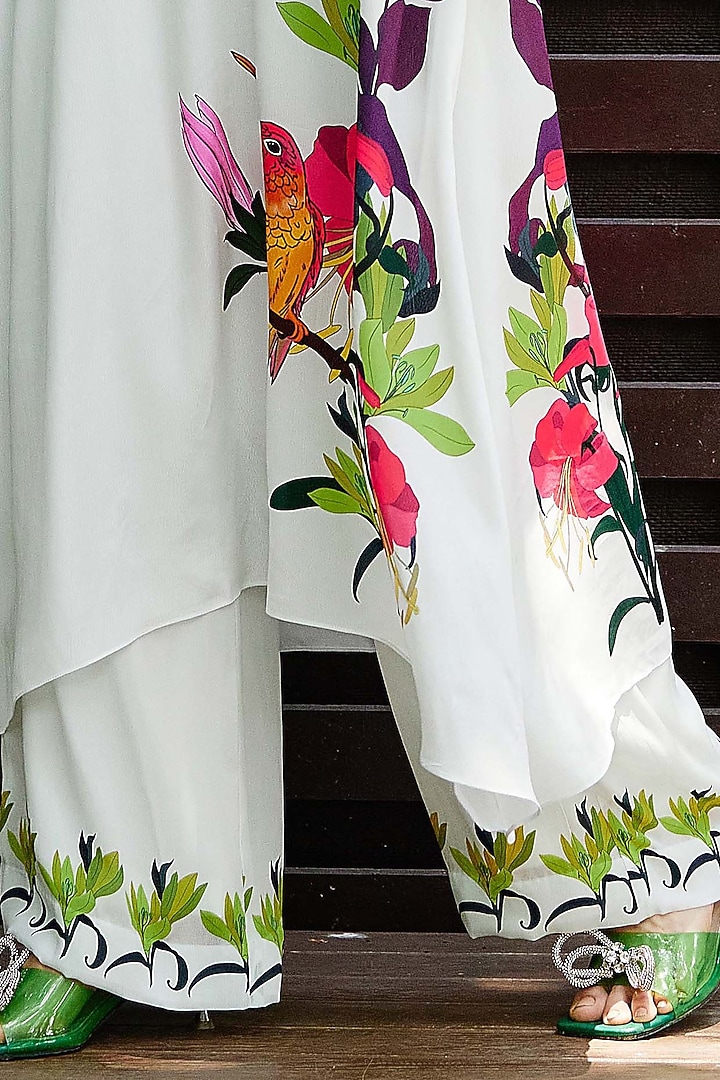 White Natural Crepe Floral Printed A-Line Kurta Set by Nautanky By Nilesh Parashar at Pernia's Pop Up Shop