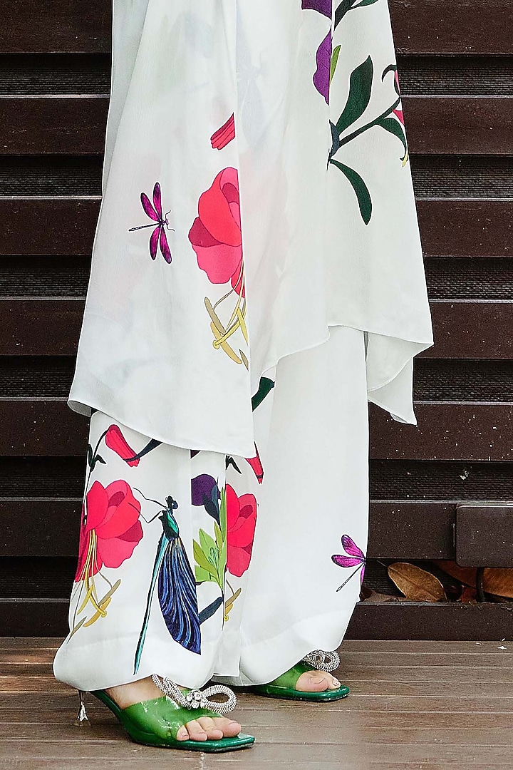 White Natural Crepe Floral Printed A-Line Kurta Set by Nautanky By Nilesh Parashar at Pernia's Pop Up Shop