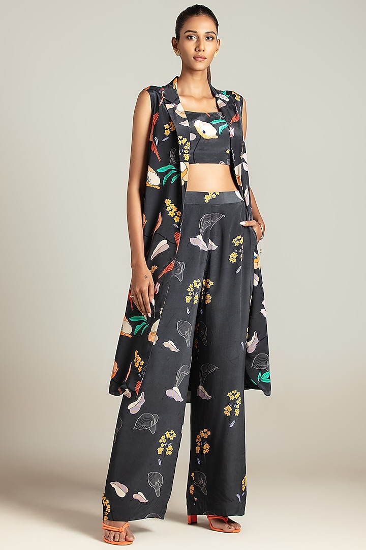 Grey Natural Crepe Floral Printed Trench Coat Set by Nautanky By Nilesh Parashar at Pernia's Pop Up Shop
