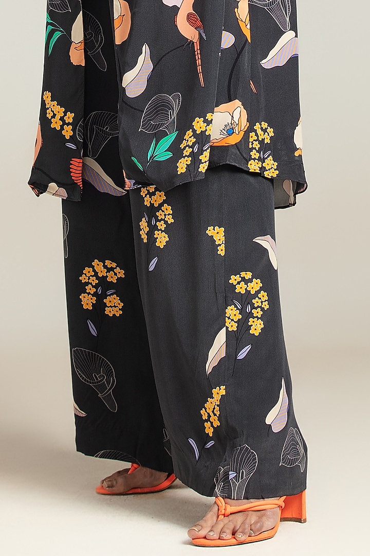 Grey Natural Crepe Floral Printed Trench Coat Set by Nautanky By Nilesh Parashar at Pernia's Pop Up Shop