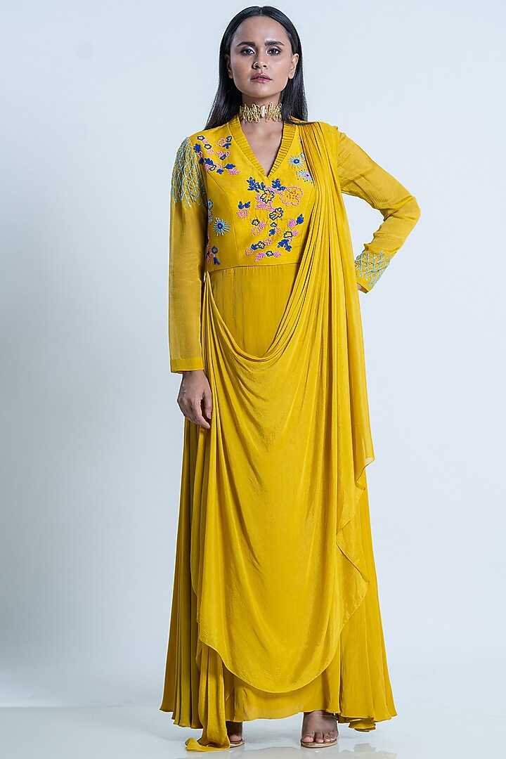 Yellow Silk Embroidered Kurta Set by Nautanky By Nilesh Parashar at Pernia's Pop Up Shop