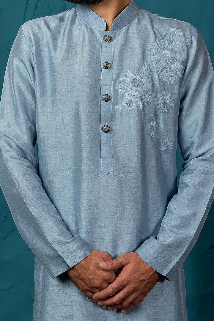 Greyish Blue Embroidered Kurta Set by Nautanky By Nilesh Parashar Men at Pernia's Pop Up Shop