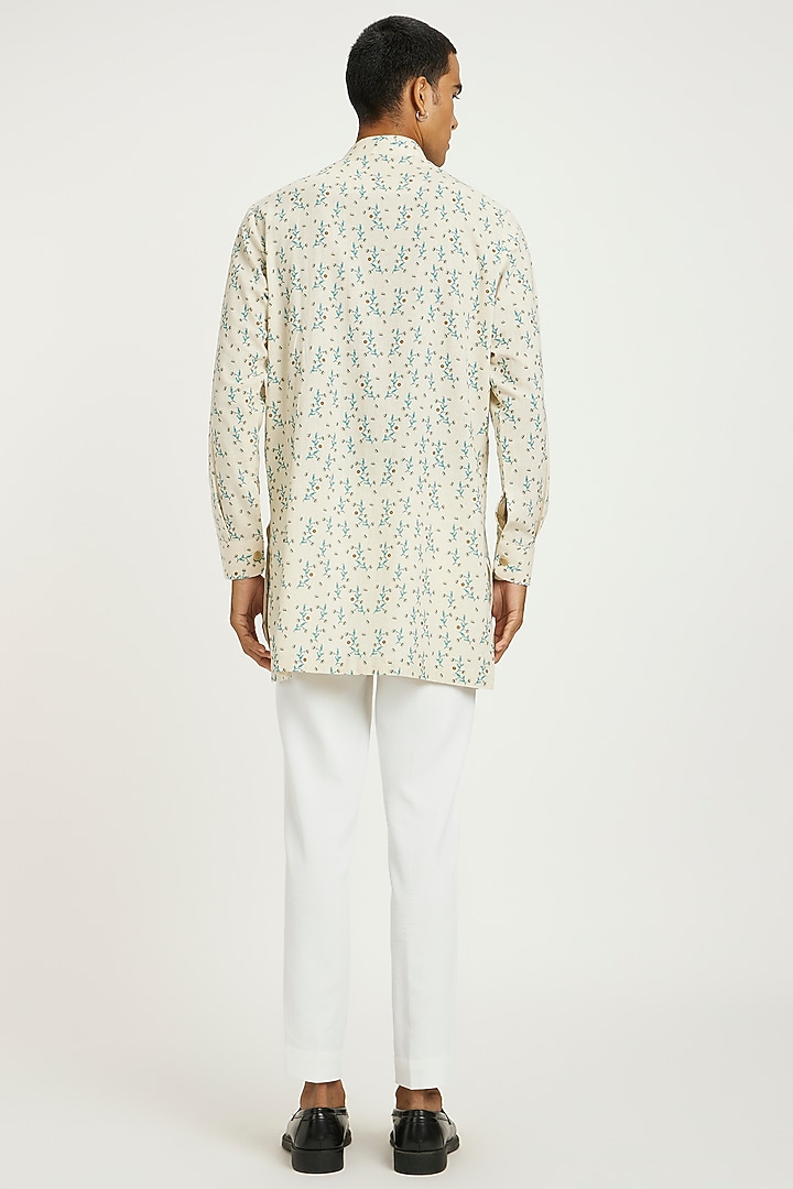 Off-White Handwoven Cotton Floral Block Printed Kurta Set by Nautanky By Nilesh Parashar Men at Pernia's Pop Up Shop