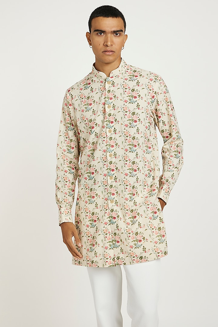 Off-White Handwoven Cotton Floral Printed Kurta Set by Nautanky By Nilesh Parashar Men at Pernia's Pop Up Shop