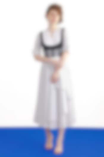 White & Black Terry Rayon Midi Shirt Dress by Notebook