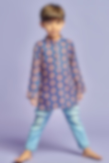 Blue Cotton Printed Kurta Shirt For Boys by Nino By Vani Mehta