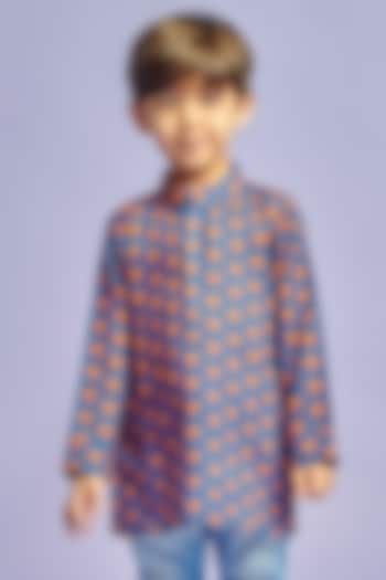 Blue Cotton Printed Kurta Shirt For Boys by Nino By Vani Mehta