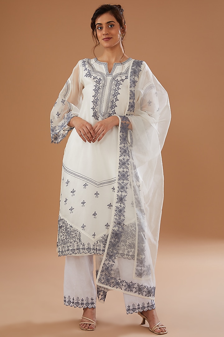 White Organza Embroidered Kurta Set by NOW WITH PRACHI at Pernia's Pop Up Shop