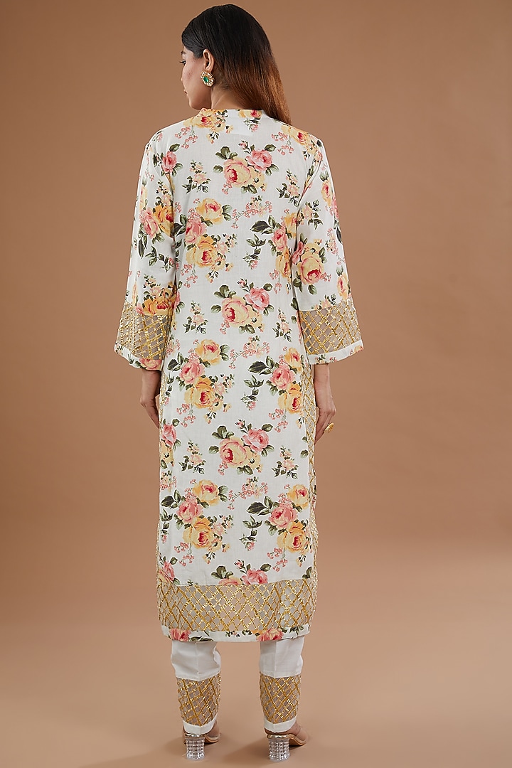 Ivory Linen Embellished & Floral Printed Kurta Set by NOW WITH PRACHI at Pernia's Pop Up Shop