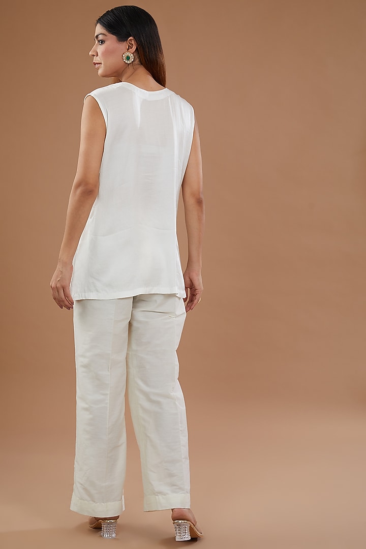 White Organza Aari Embroidered Jacket Set by NOW WITH PRACHI at Pernia's Pop Up Shop
