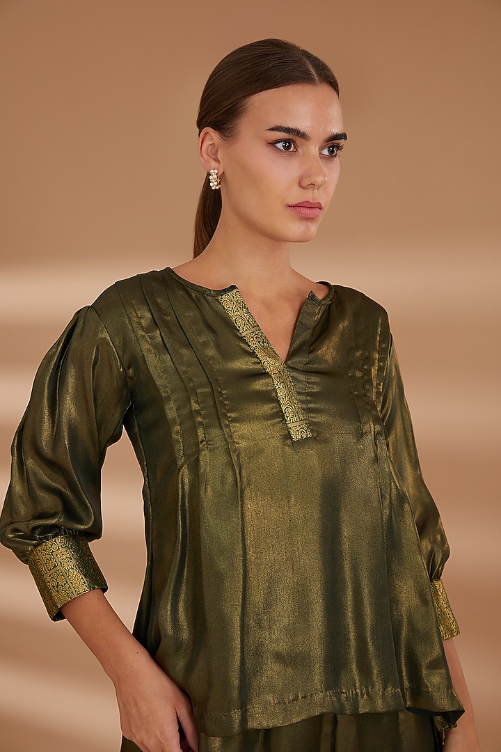 Green Shimmer Georgette Co-Ord Set by NOW WITH PRACHI at Pernia's Pop Up Shop