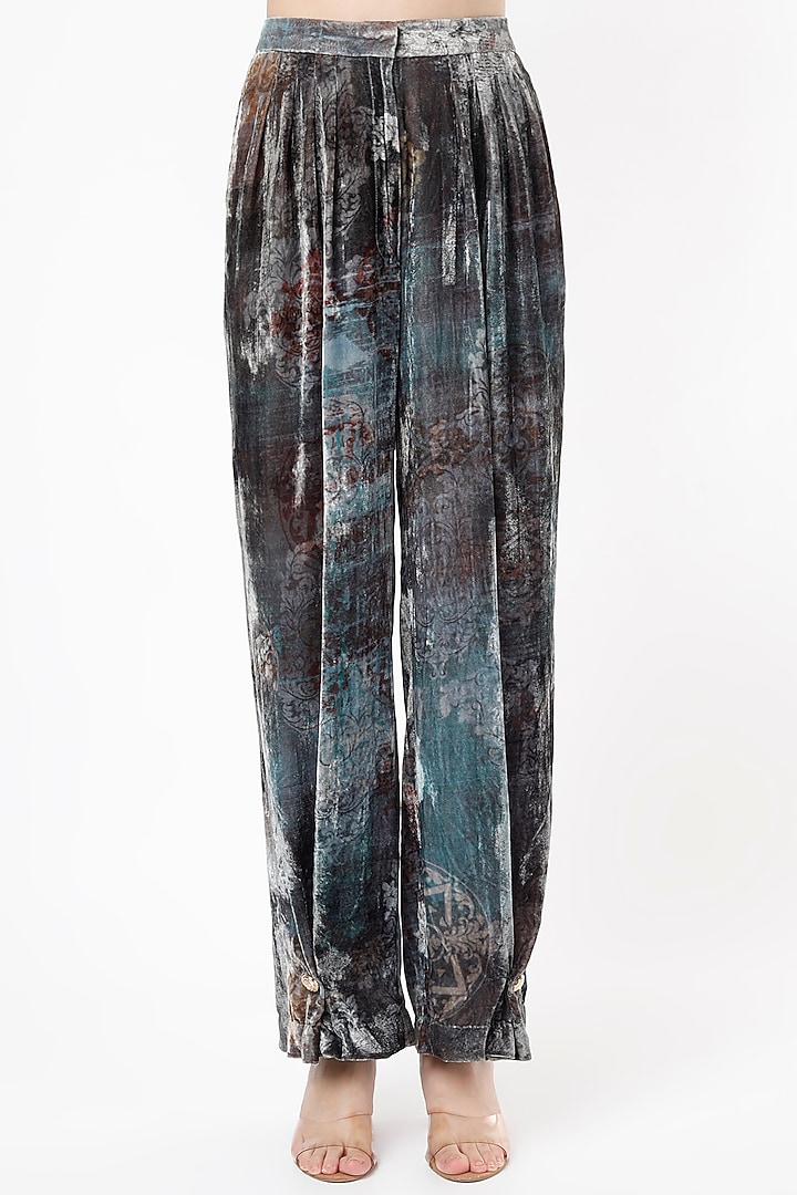 Grey Printed Pleated Pant Set by Nirmooha at Pernia's Pop Up Shop
