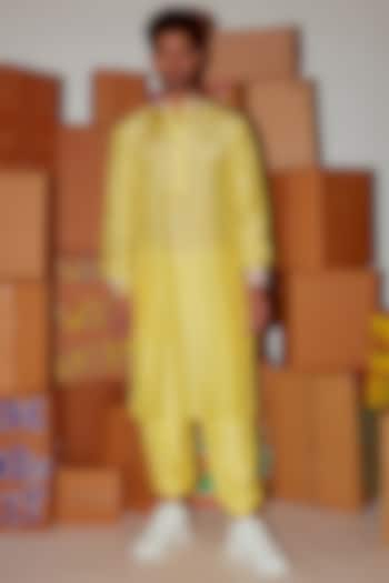 Yellow Mul Silk Kurta Set by Nirmooha Men