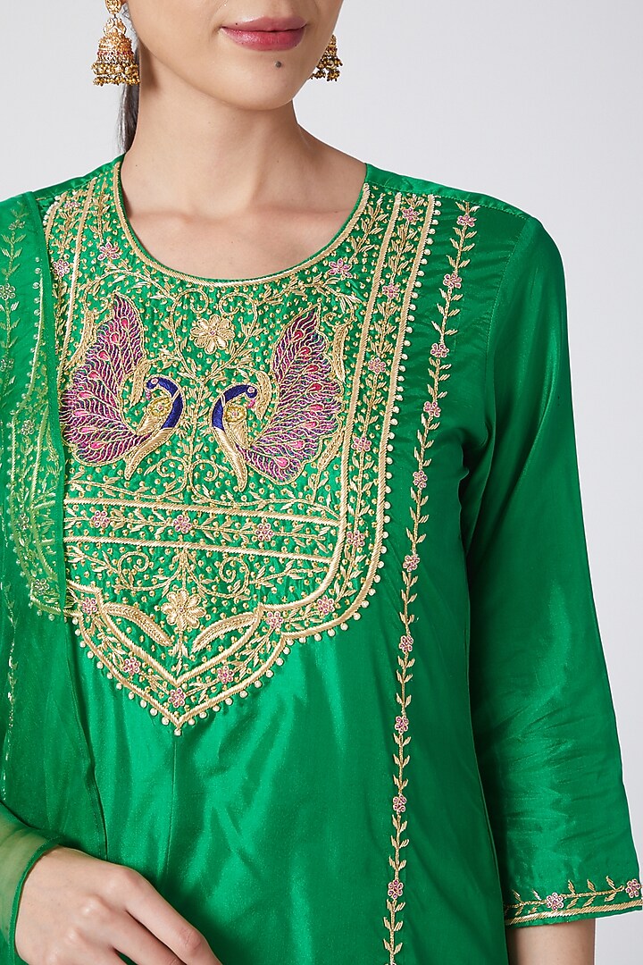 Green Embroidered Pure Silk Kurta Set by Nafisa Rachel William at Pernia's Pop Up Shop