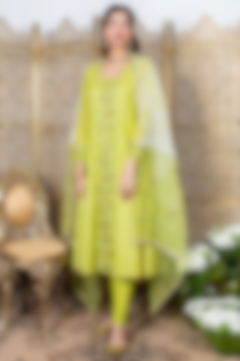 Green Chanderi Embroidered Kurta Set by Nadima Saqib at Pernia's Pop Up Shop