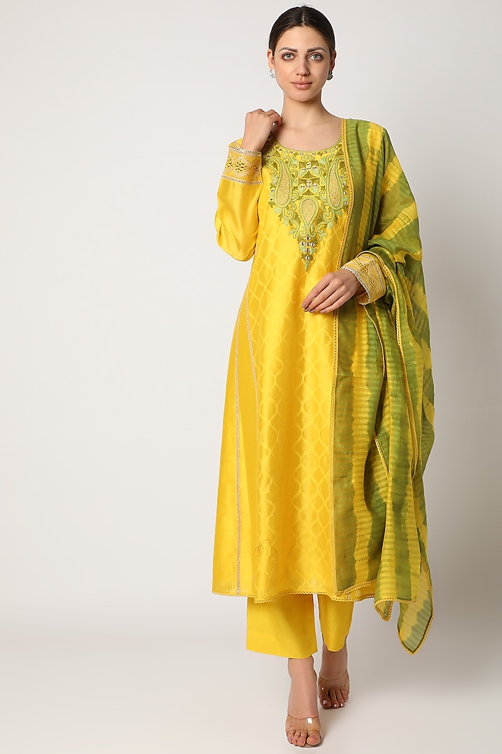 Yellow Embroidered Anarkali Set Design by Nadima Saqib at Pernia's Pop ...