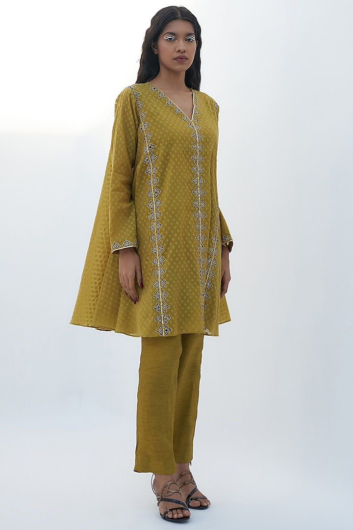 Acid Green Chanderi Jacquard Embroidered Tunic Set by Nadima Saqib at Pernia's Pop Up Shop