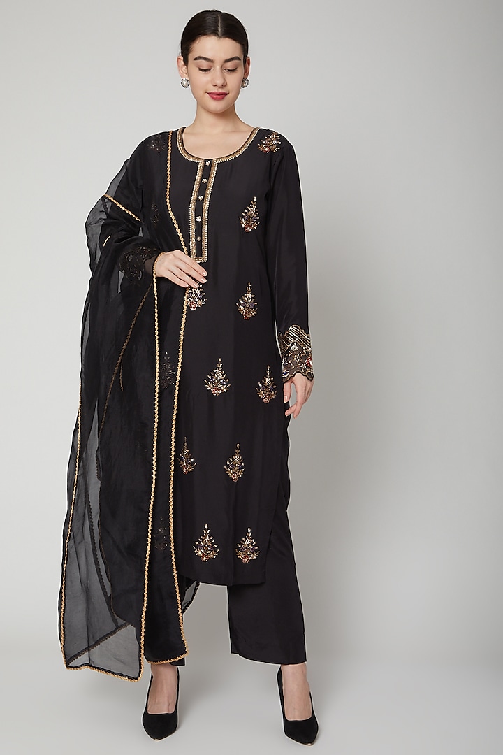 Black Sequins Embroidered Kurta Set by Nadima Saqib at Pernia's Pop Up Shop
