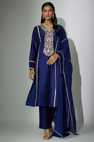 Royal Blue Chanderi Marodi Embroidered Kurta Set by Nadima Saqib