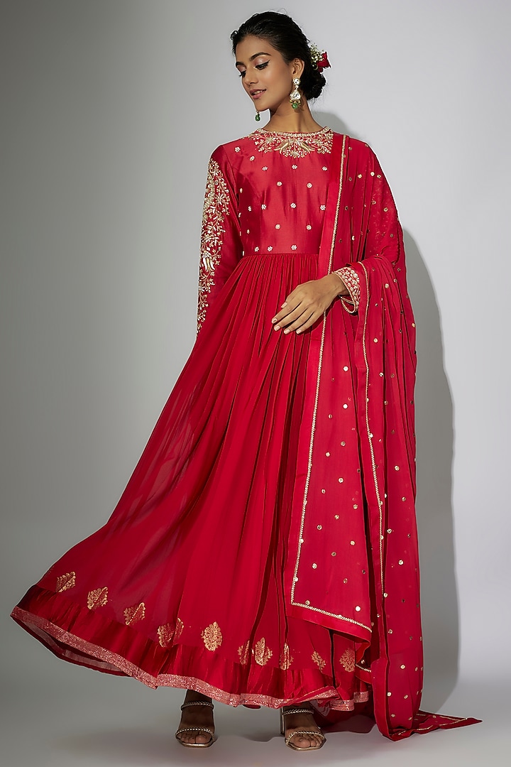 Cherry Red Georgette & Chanderi Zardosi Embroidered Anarkali Set by Nadima Saqib at Pernia's Pop Up Shop