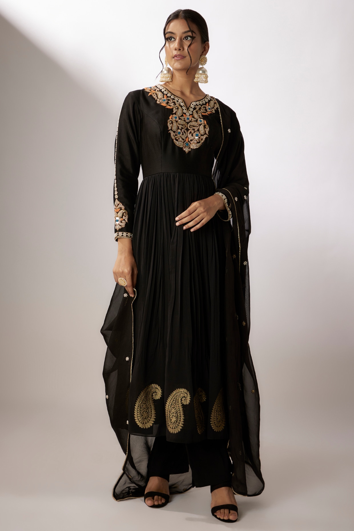 Black Brasso Churidar Suit 82819 | Evening wear dresses, Online dress  shopping, Churidar suits