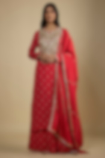 Red Crepe Digital Printed Kurta Set by Nadima Saqib at Pernia's Pop Up Shop