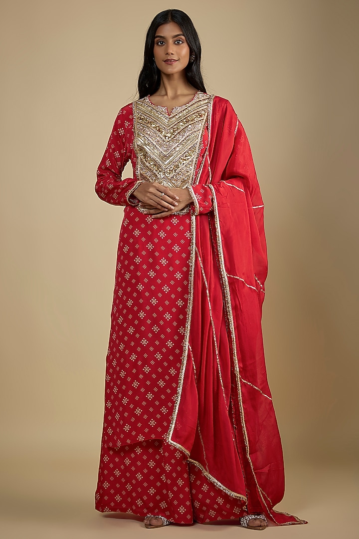 Red Crepe Digital Printed Kurta Set by Nadima Saqib at Pernia's Pop Up Shop