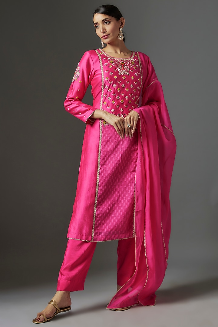 Hot Pink Chanderi Embroidered Kurta Set by Nadima Saqib