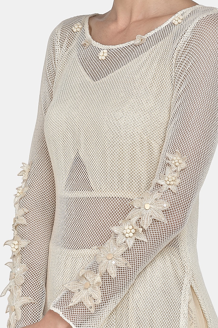Ivory Hand Embroidered Kurta Set by Naina Seth at Pernia's Pop Up Shop