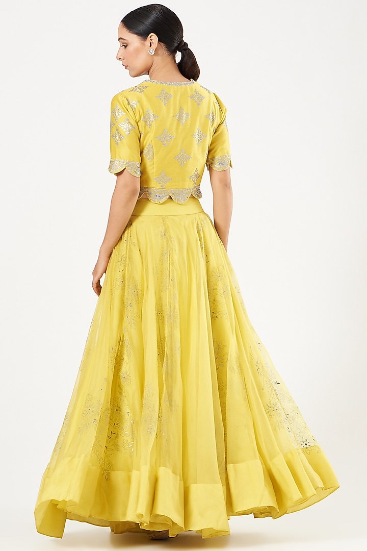 Dandelion Yellow Hand-Painted Wedding Lehenga Set by NEETA BHARGAVA at Pernia's Pop Up Shop