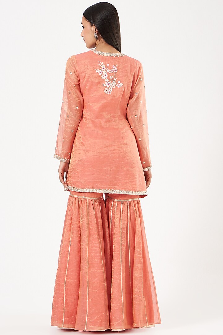 Peach Hand Painted Gharara Set by Neeta Bhargava at Pernia's Pop Up Shop