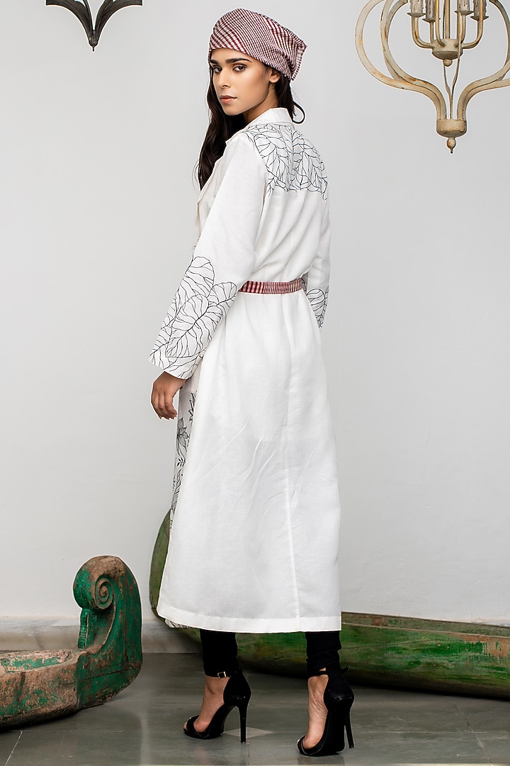 Egyptian White Floral Jacket Set by NEETA BHARGAVA at Pernia's Pop Up Shop