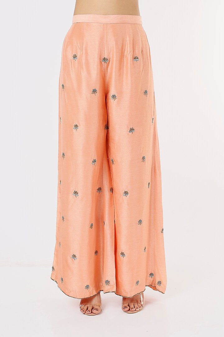 Peach Embroidered Pakistani Kurta Set by Nandita Thirani at Pernia's Pop Up Shop