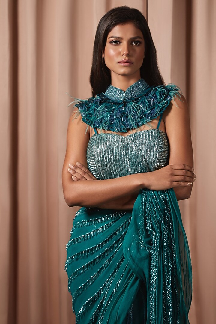 Emerald Green Georgette Embroidered Pre-Draped Reception Saree Set by Nandita Thirani at Pernia's Pop Up Shop