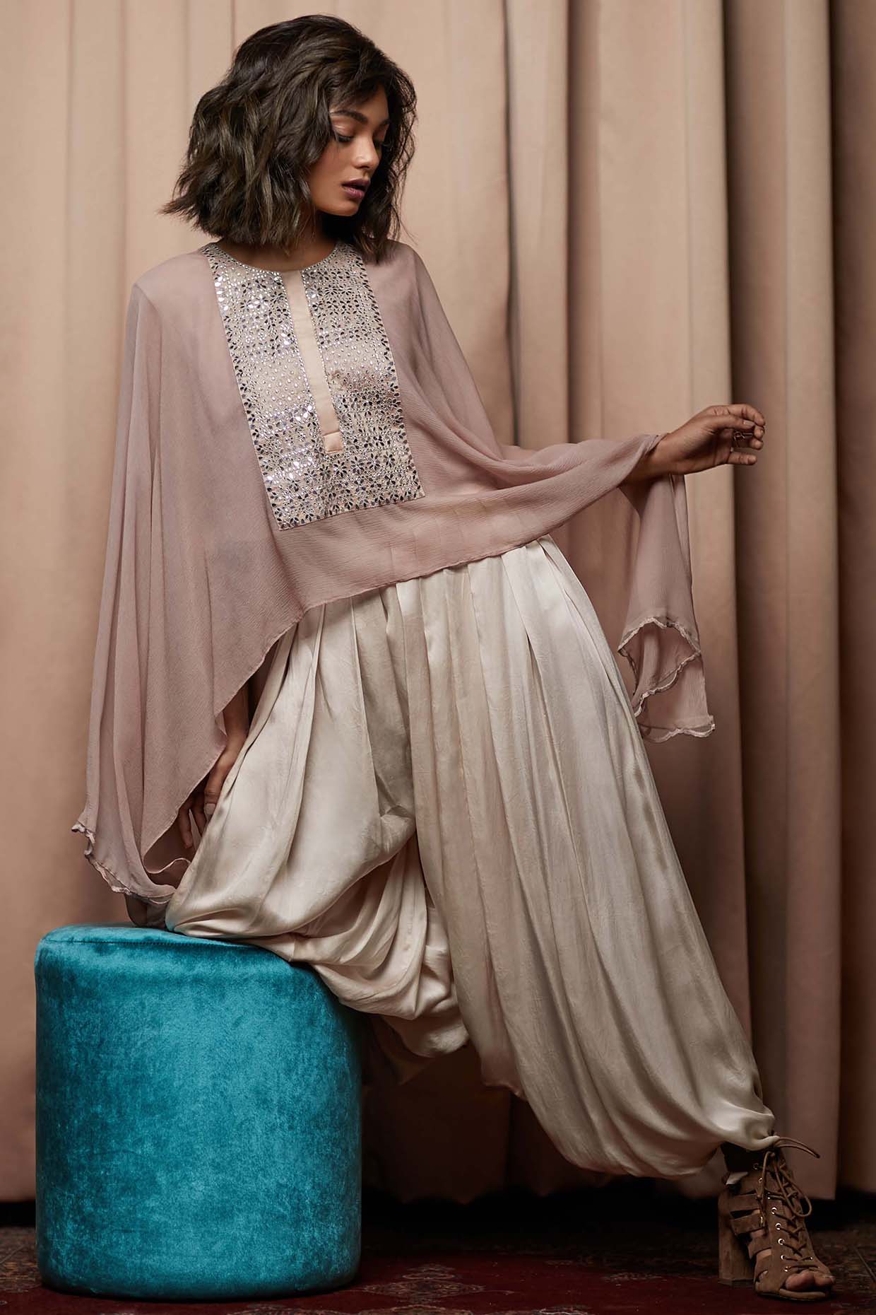 Onion Pink Georgette Mirror Work Kaftan Set by Nandita Thirani at Pernia's Pop Up Shop