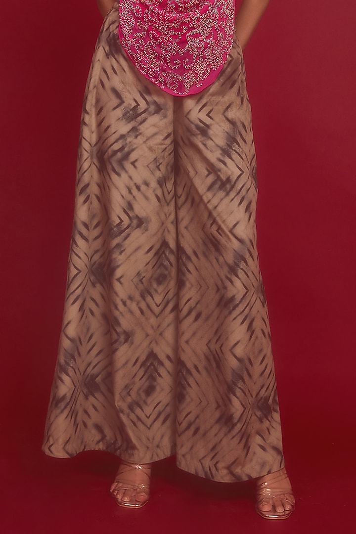 Beige Georgette Tie-Dye Printed Co-Ord Set by Nandita Thirani at Pernia's Pop Up Shop