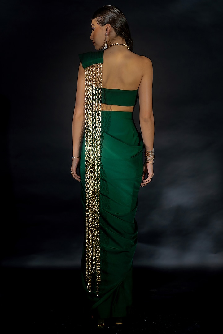 Emerald Green Volvo Gold Chain String Embroidered Pre-Stitched Wedding Saree Set by Nikhil Thampi at Pernia's Pop Up Shop