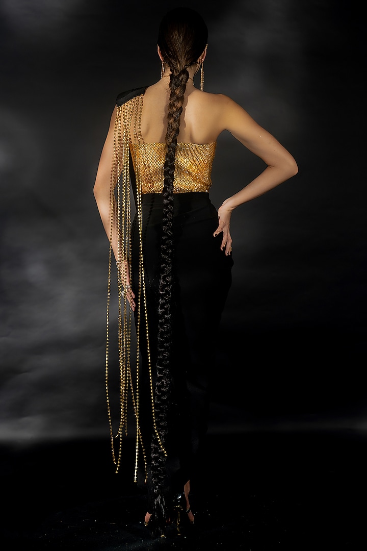 Black Volvo Diamond String Embroidered Pre-Stitched Wedding Saree Set by Nikhil Thampi at Pernia's Pop Up Shop